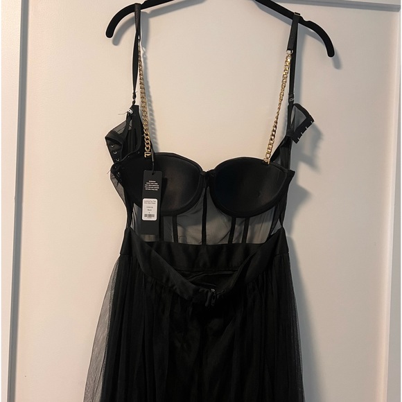 Black Dress - Picture 5 of 5